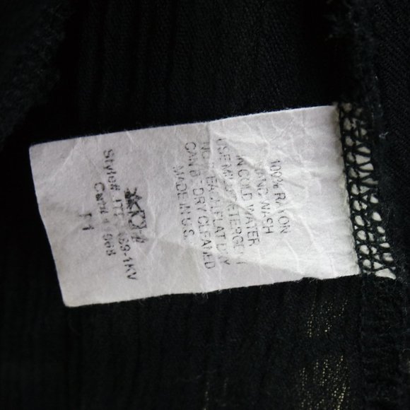 J&M Clothing Co Black Flowy White Crochet Trim Tunic Blouse - Picture 10 of 10